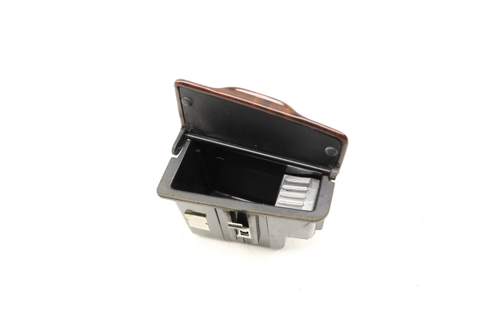 AUDI A8 QUATTRO 2000-2002 4,2 L - Cenicero puerta trasera izquierda / bandeja ceniza 4D0857405B Foto 2 de 4