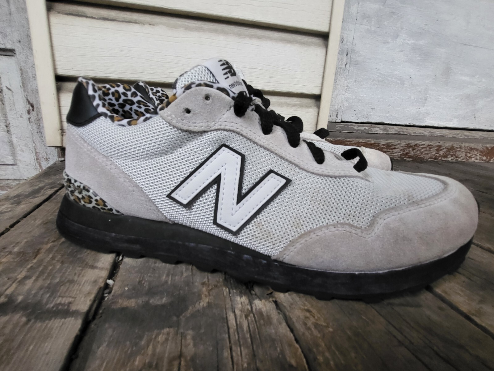 new balance 574 white leopard