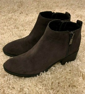 womens leather bootie