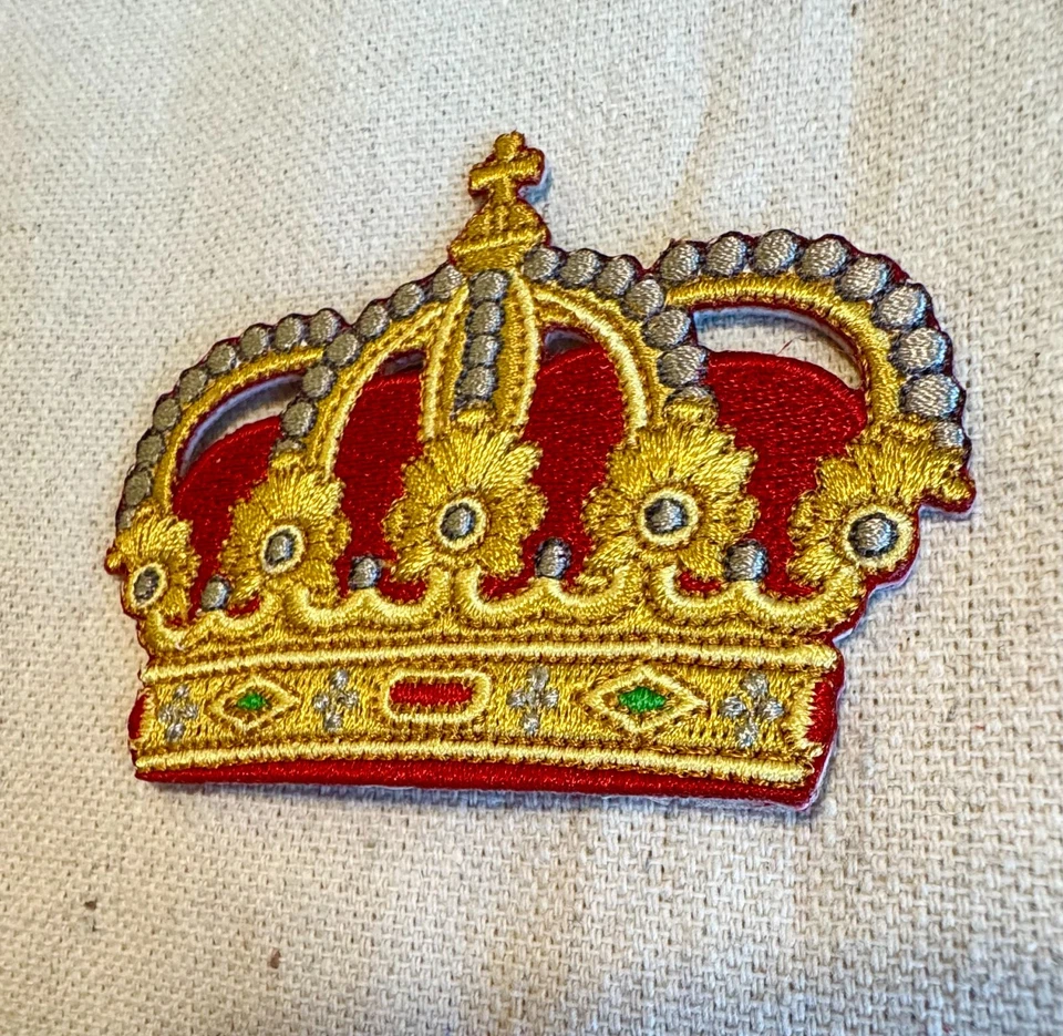 PARCHE KING QUEEN CROWN planchado nuevo APLICACIÓN EMPERADOR FAMILIA REAL BORDADA nuevo Foto 4 de 4