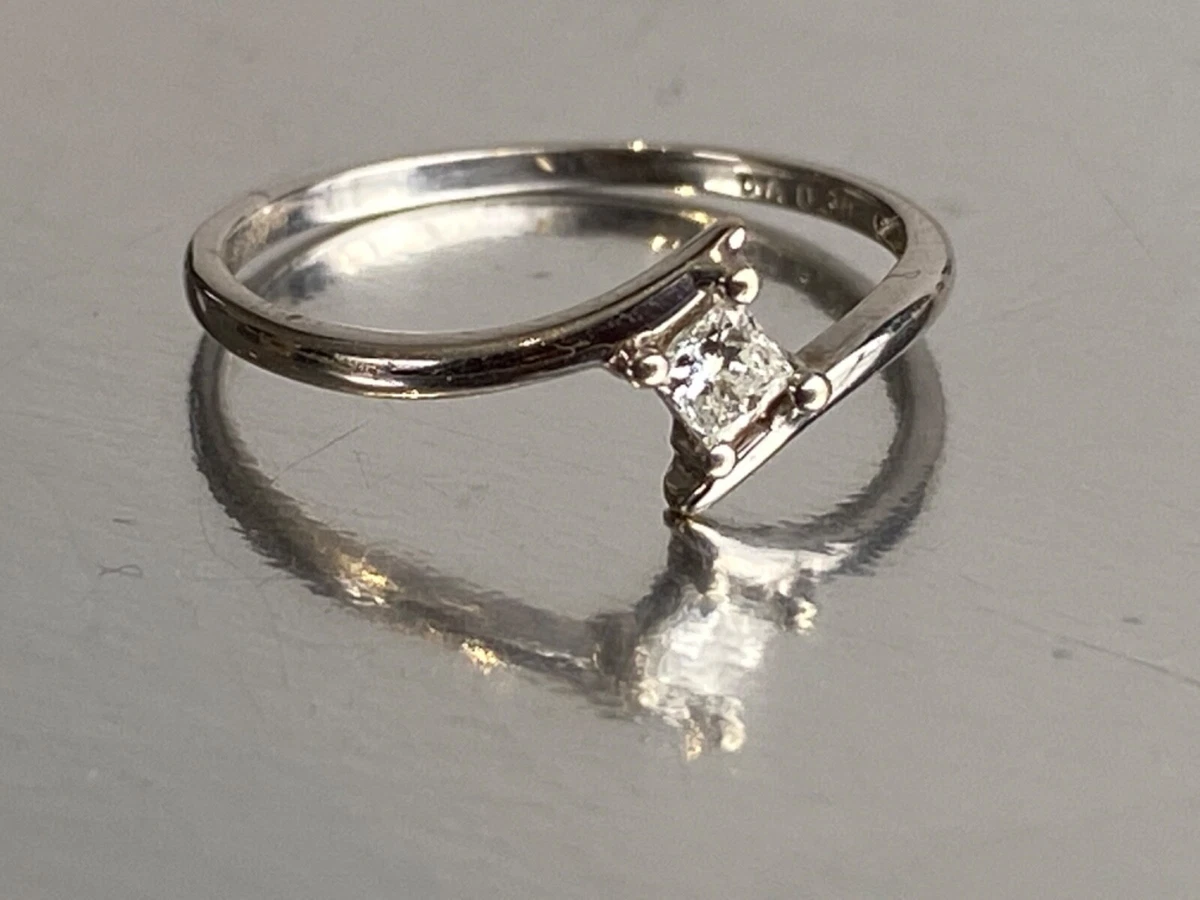 Single stone diamond wedding deals ring