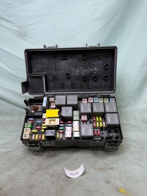 2008 2009 Dodge Grand Caravan Journey TIPM Fuse Relay Box Module 04692302AB 