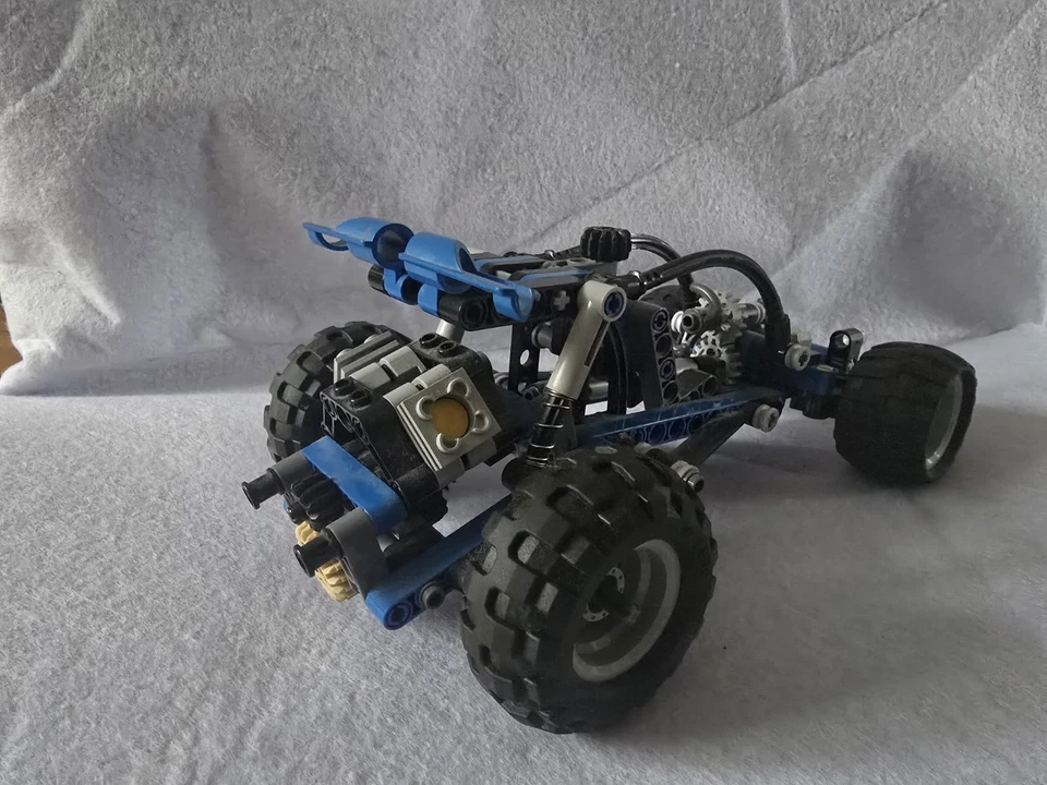 LEGO Technic 8296 Dune Buggy, photo 3 of 5