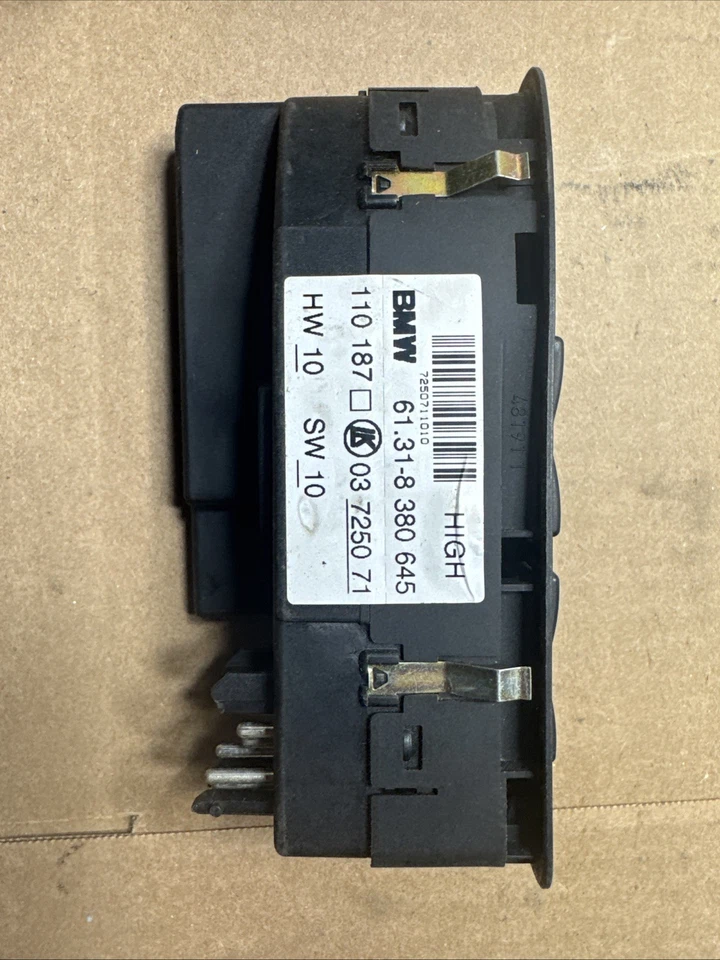 1998 BMW 740iL 4.4L V-8 DOHC Engine Auto switch control ID 60.31-8380.645 Foto 2 de 4