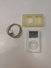 iPod Classic 4th Generation 40GB White With Charger Bundle 