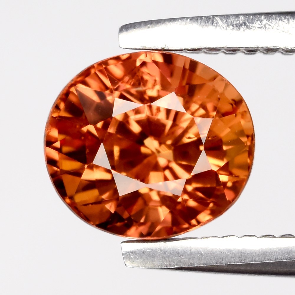 💎 0.96ct 5.5x5mm VS Oval Yellowish Orange Sapphire - Tanzania, Africa Gemstone