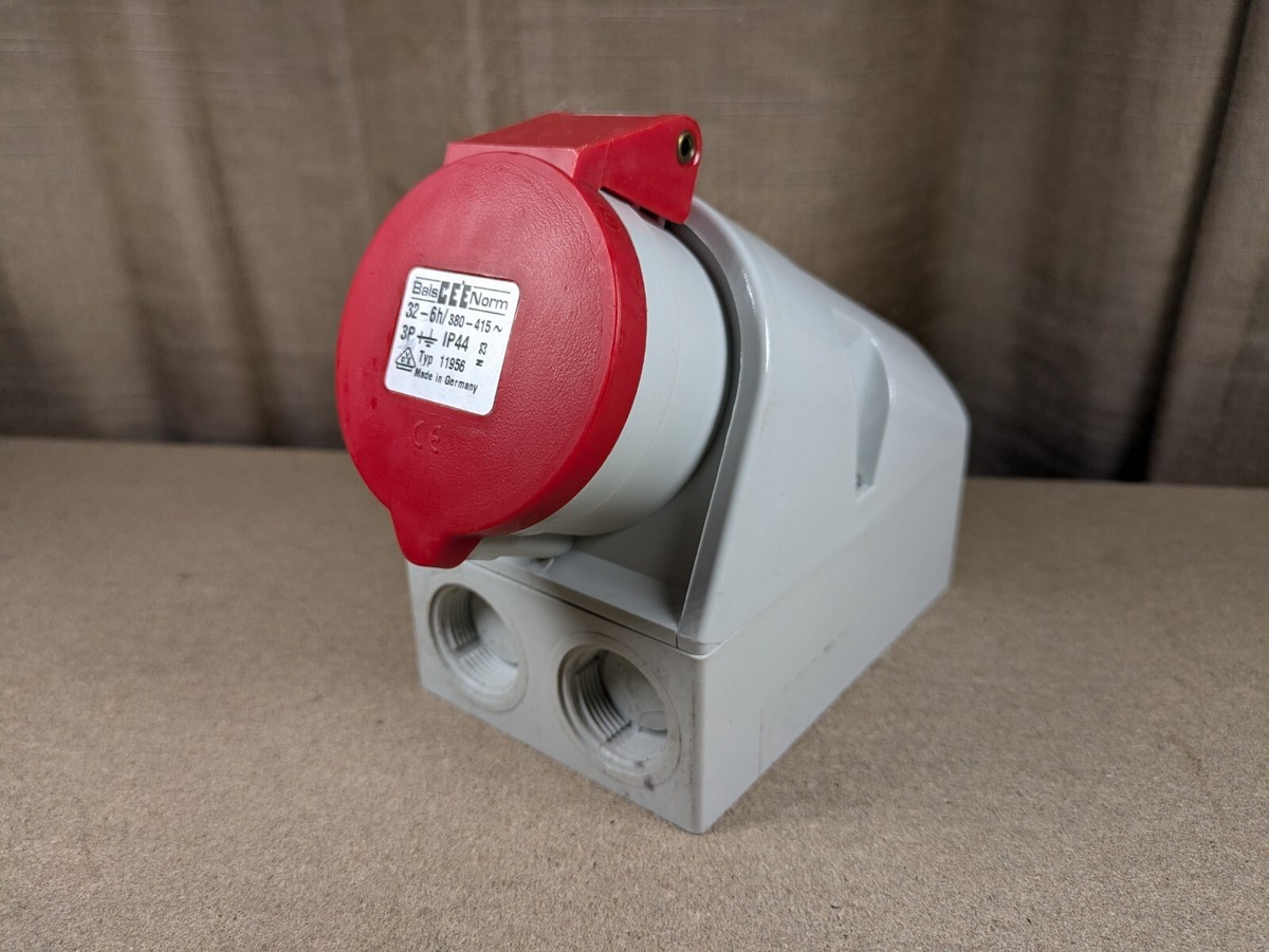 Uk様 Ceenorm 11956 32A 415V Wall Mounted Socket Red 3P+E 4 Pin Female