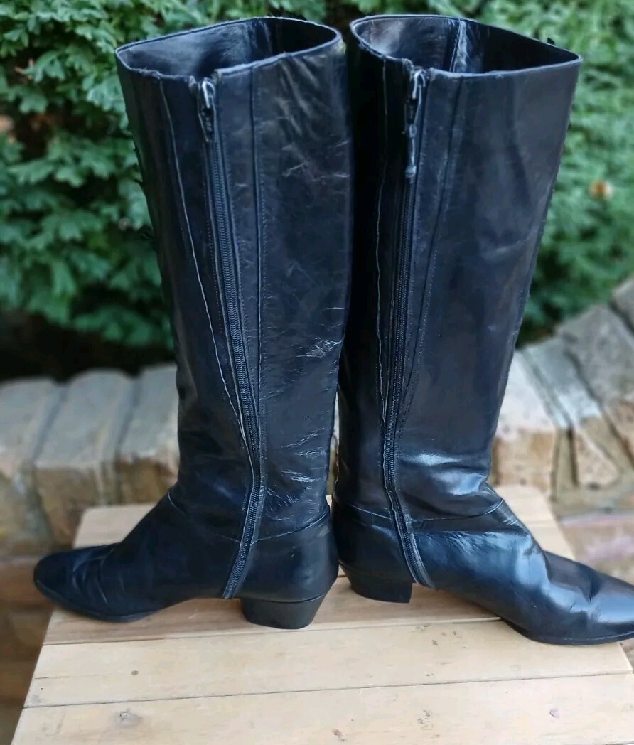 Vtg Salvatore Ferragamo Carla leather black tall riding Vtg Salvatore Ferragamo Carla leather black tall riding