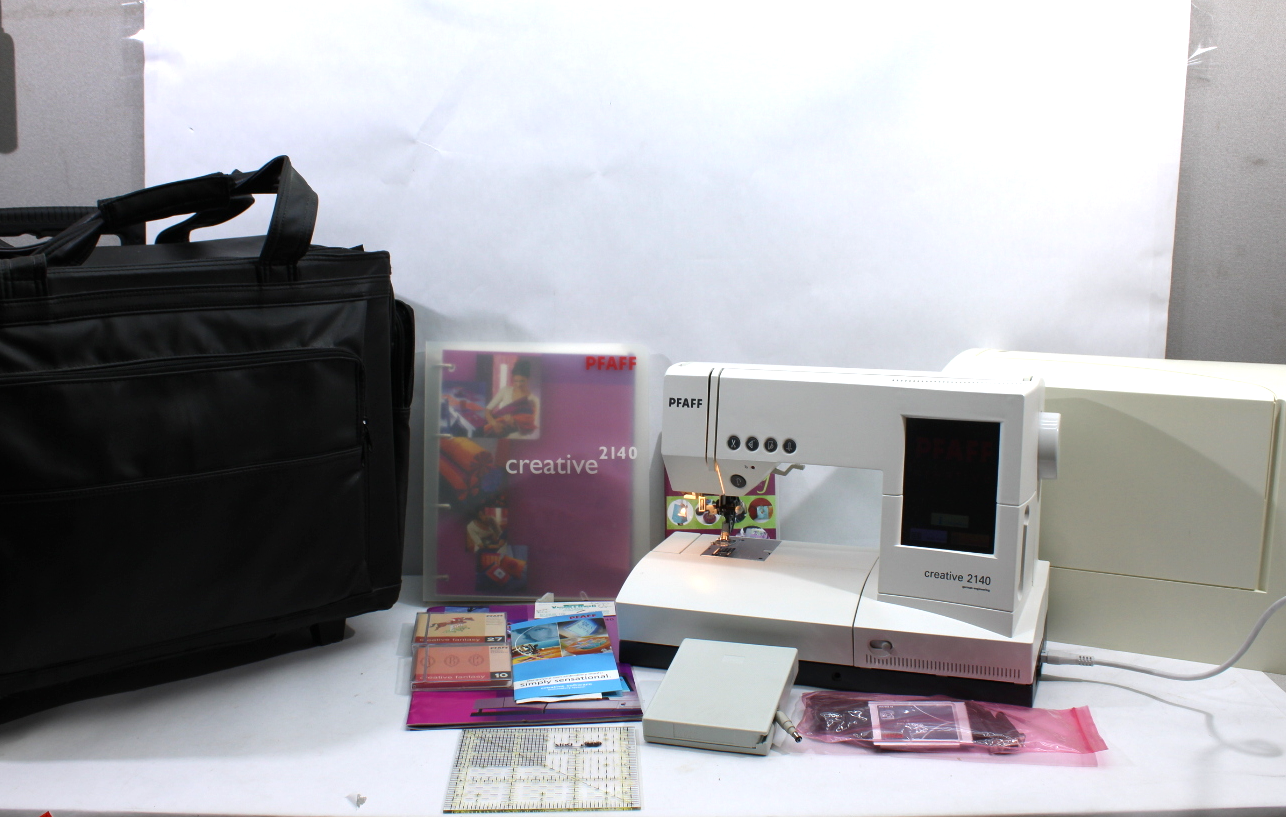 Pfaff Creative 2140 Embroidery Quilting Sewing Machine In Rolling Case