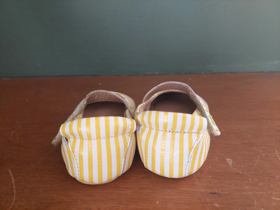 Zapatos Umi Cloud Tech Flori Infant Mary Jane 6.5 Amarillo Blanco Rayas Cuero Foto 3 de 4