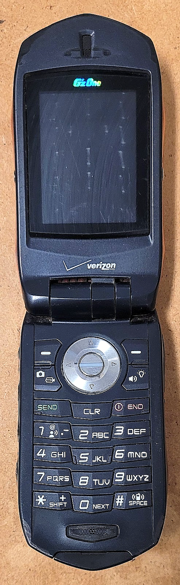 Casio Gz'One Boulder C711 - Orange ( Verizon ) Flip Phone