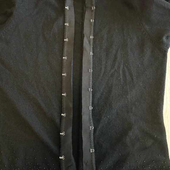 Conjunto Suéter Cárdigan Doble Cuentas Cachemir Valerie Steven’s Mujer Mediano Negro Foto 3 de 4