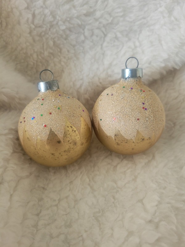 Franke Confetti Glitter Mica Snowcap Christmas Ornaments  Vintage