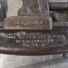 RIDGID No. 2 Heavy Duty Screw Feed Pipe Cutte...