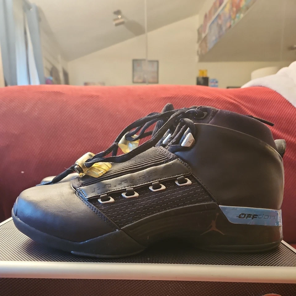 Air Jordan 17 OG черный металлик серебристый размер 10 - Изображение 2 из 4