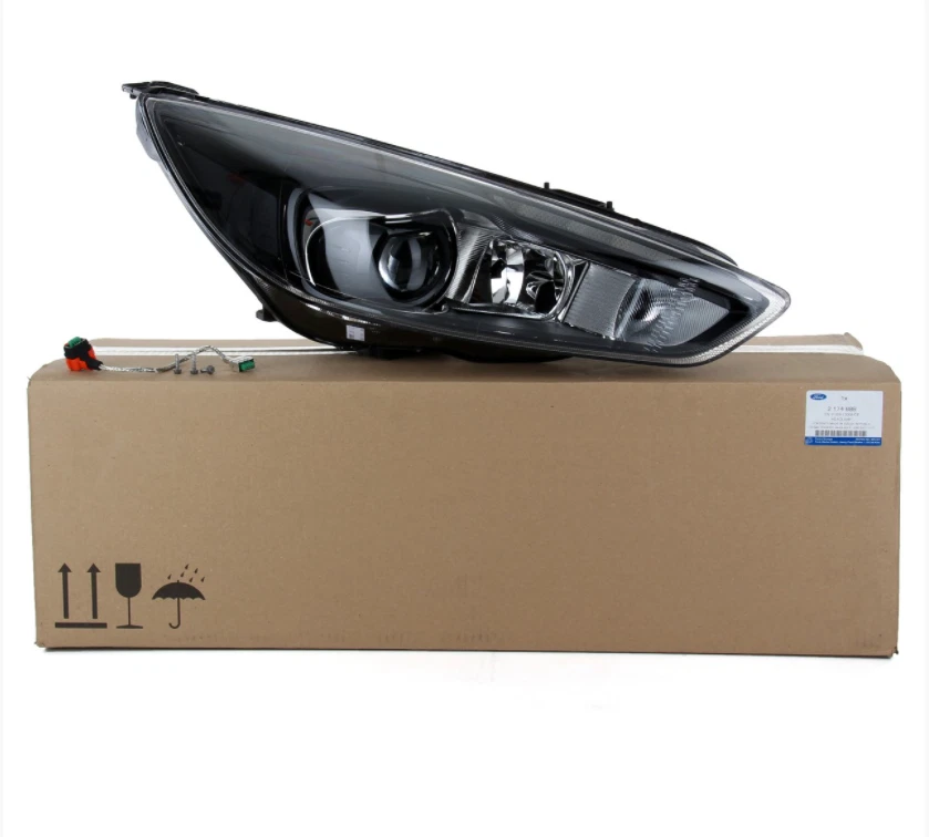 NEW FORD FOCUS C346 MK3 FRONT RIGHT HEADLIGHT LHD 2210484 F1EB 