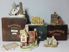 5 David Winters Collection Houses SNOW COTTAGE