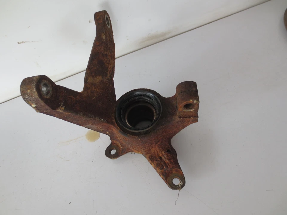 Yamaha Wolverine 350 1995 4x4 usado OEM nudillo de dirección delantera derecha Foto 4 de 4