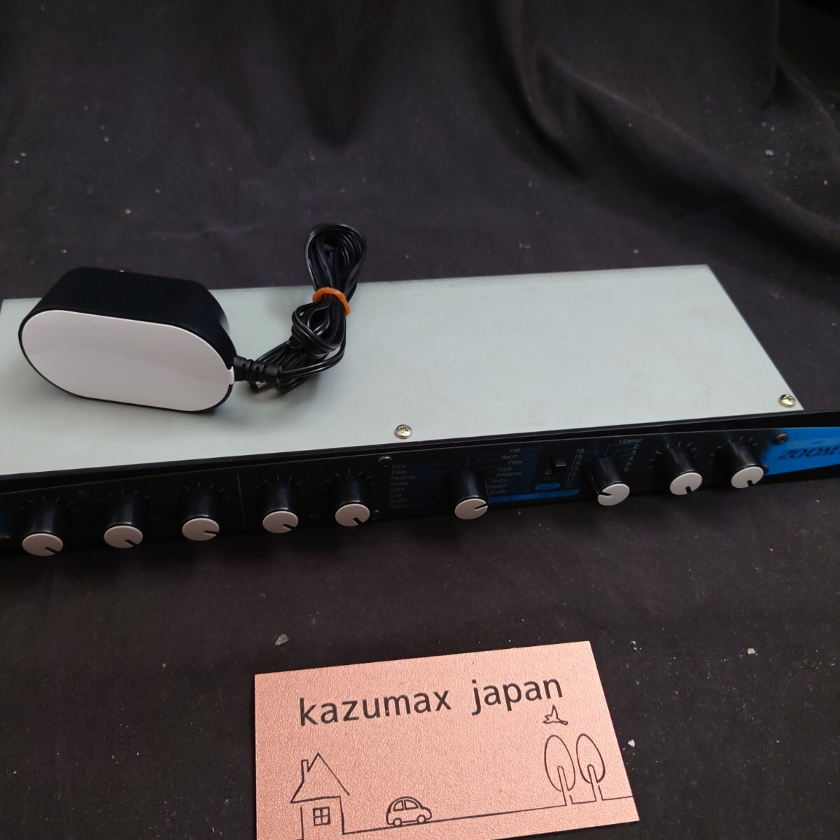 zoom 1202 multi-effect processor good item & adapter working