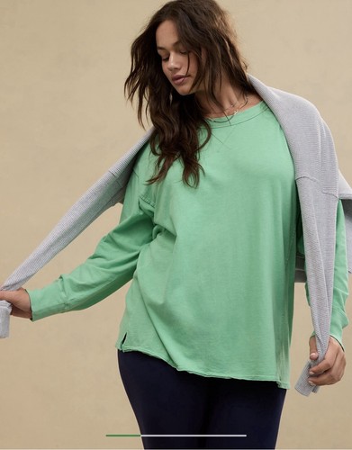 Aerie Women’s Cozy Long Sleeve Oversized Boyfriend T-Shirt Green Sz M