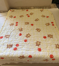 Vintage Quilted Baby Blanket Bears with Red Balloons Gathered Edges 33 x 44 READ