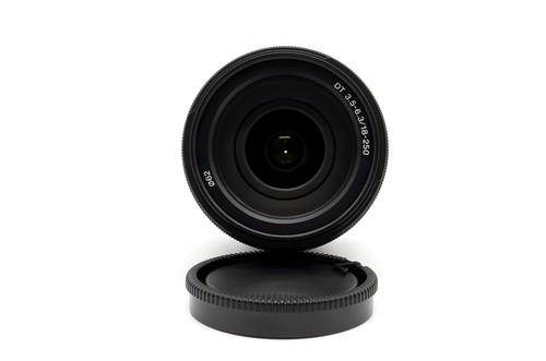 Sony DT 18-250mm F/3.5-6.3 SAL18250 Objektiv für Sony A-Mount - Bild 6 von 8