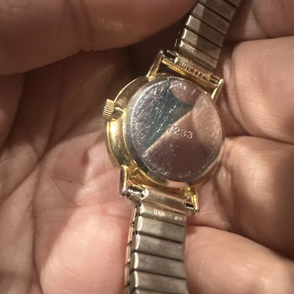 Reloj Pulsera Damas Cuarzo Acero Tono Dorado Esqueleto Funcionando 24mm Ajuste 7 pulgadas Foto 4 de 4