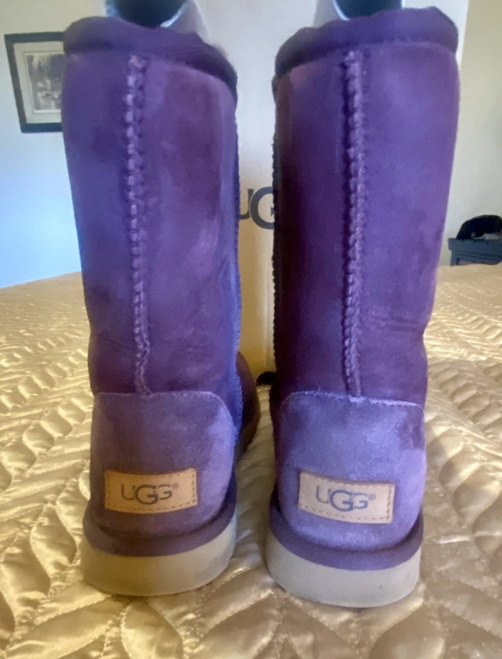 UGG 5825 Australia Classic Short II Suede Shearling Boots Size 7 - Port - Image 2 of 4