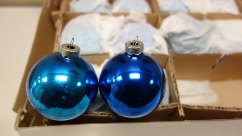 Christmas Ornaments 1 box of 12 Ornaments 