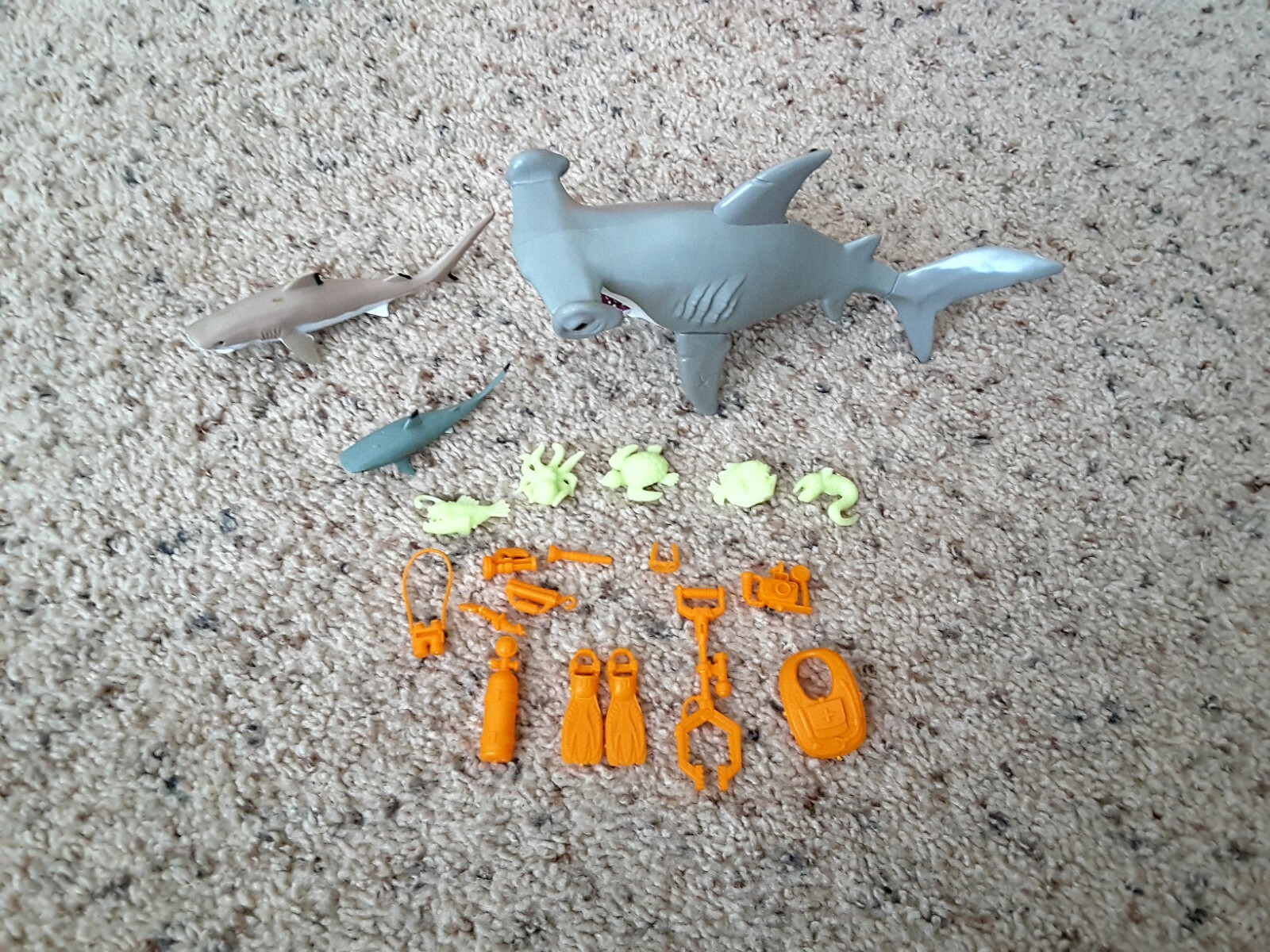animal planet shark research playset