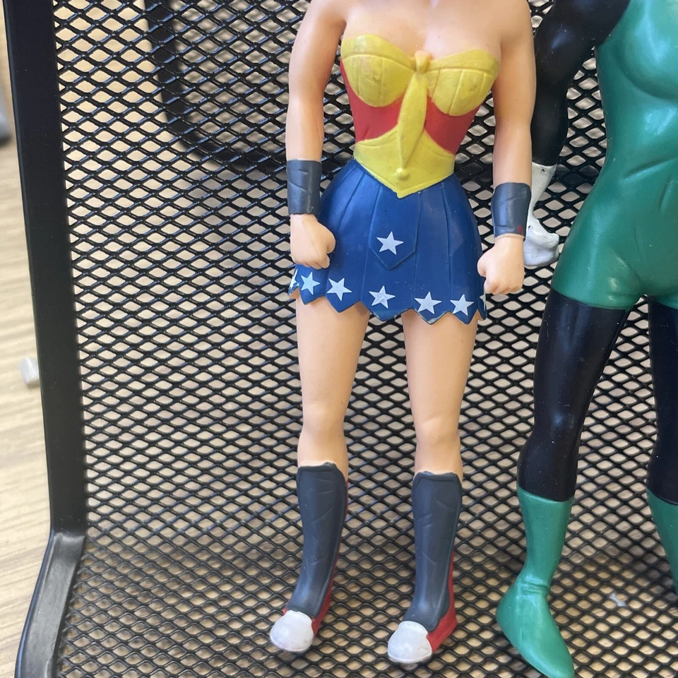 Linterna Verde Superpoderes de Goma Mujer Maravilla Superman Superman de Colección DC Comics Foto 3 de 4