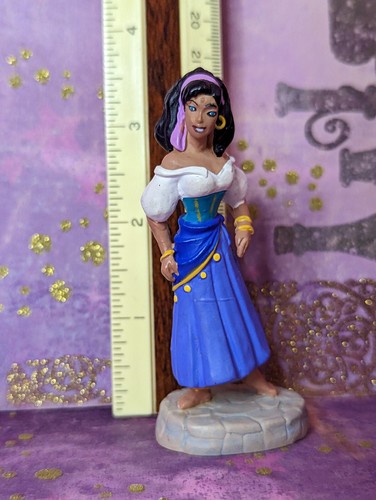 Disney Store Lil Classics Jorobado Esmeralda PVC Figura Pastel Topper Juguete - Imagen 7 de 7