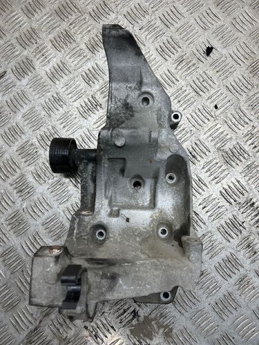 BMW X5 E70 2012 Halterung Lichtmaschine 7802639 Diesel 180kW POR24001