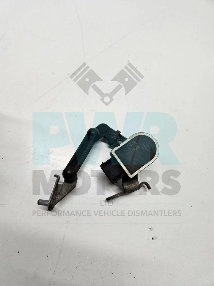 BMW F82 M4 Height Level Sensor 6784072 - Image 4 of 4