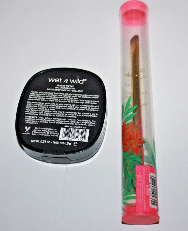 Wet n Wild Mattifying Powder A852 Matte About You + Eyeshadow Placement Brush - Image 2 of 2