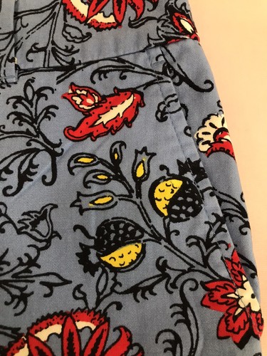 Loft Outlet Shorts. Blue with Red/Yellow Floral. 4 Inch Inseam. Size 0. NWT - Picture 4 of 10