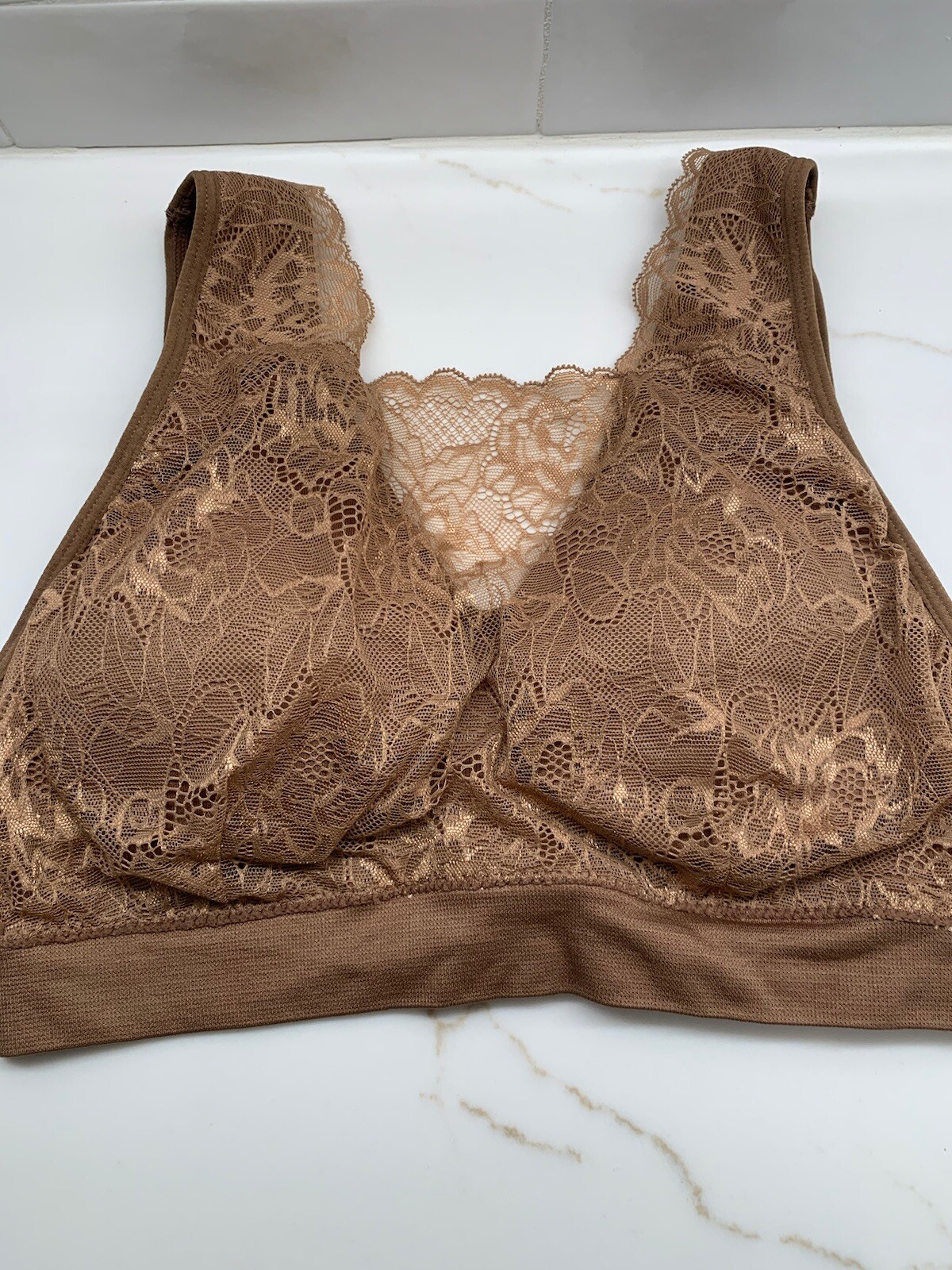 New Breezies Mocha Lace Hook Back Wireless Bralette Sizes S and M-image