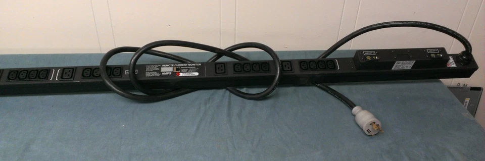 Eaton Wrightline 24 Metered Outlets AC 24A 250VAC Rack PDU Power Distribution - Image 2 of 4