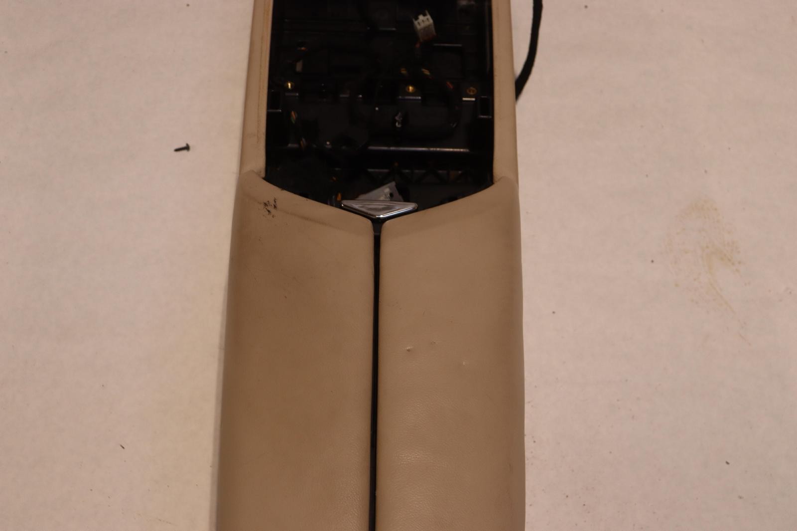 2014-2017 MASERATI QUATTROPORTE FRONT CENTER CONSOLE COMPARTMENT W/ ARMREST OEM
