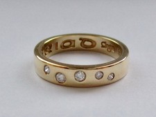 Welsh Clogau 9ct Gold Scatter Diamond Cariad  Wedding Band Ring Size L