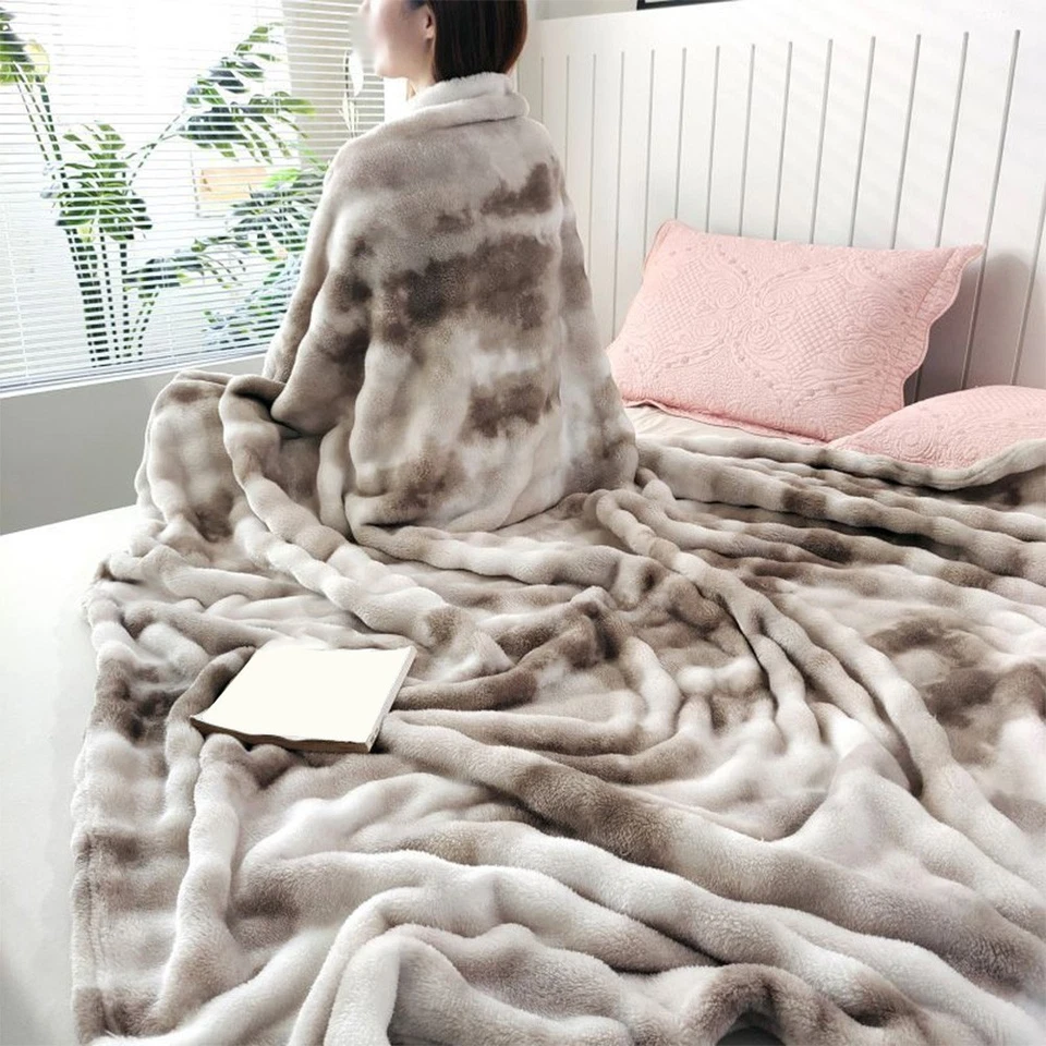 150 x 200 cm Coral Fleece Tie Dye Plush Blanket for Sofa Bedroom Comfort - Image 3 of 4
