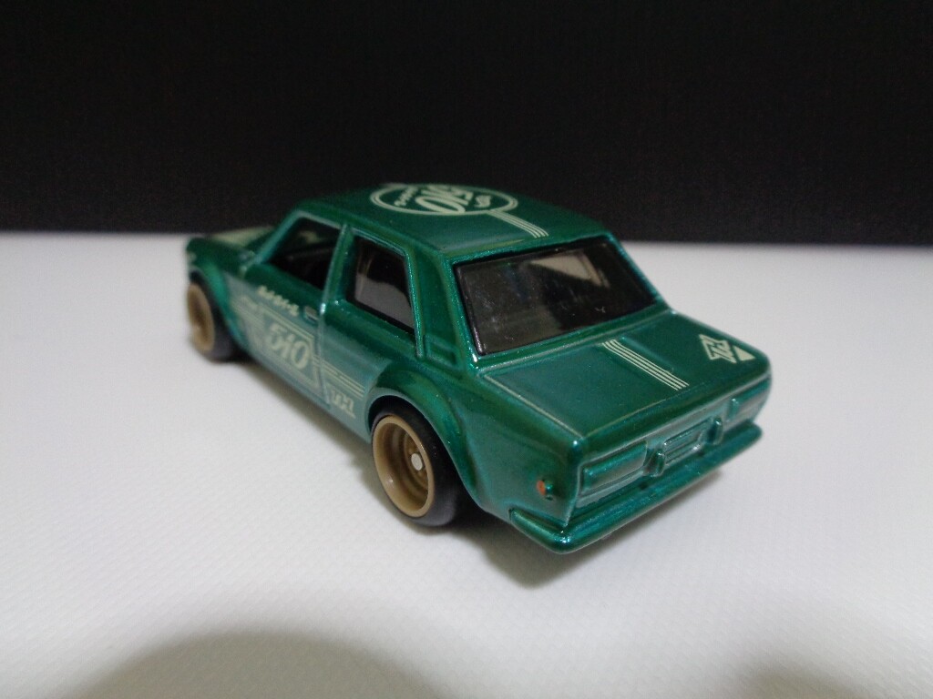 Hot wheels 2021 Super Treasure Hunt '71 Datsun 510 Bluebird STH