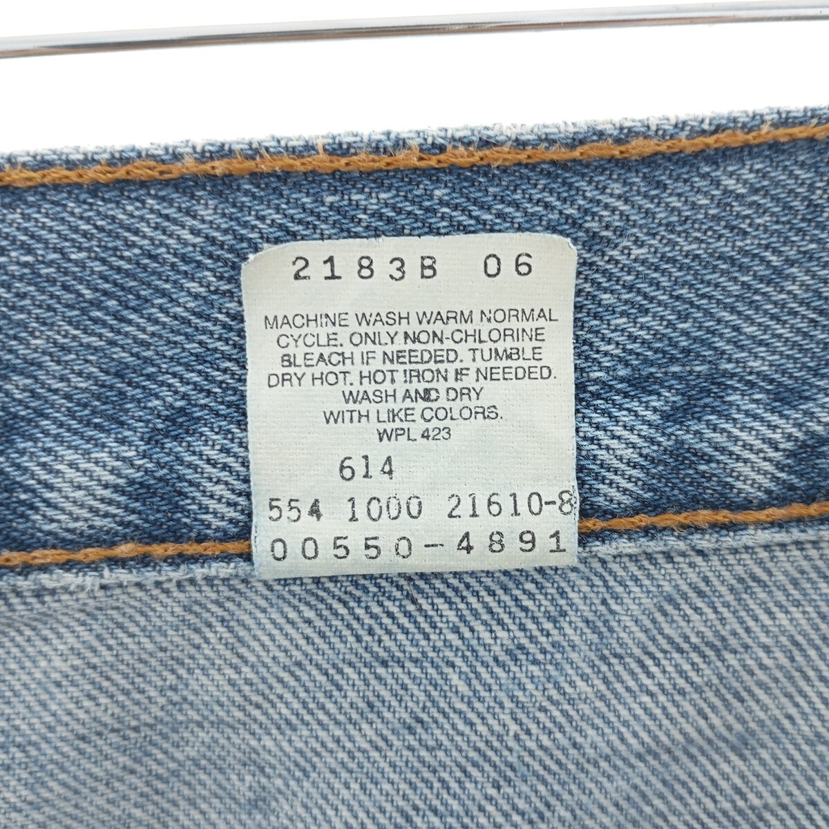 00'S Levi's 550 Relaxed Fit Tapered Denim Pants Made in USA