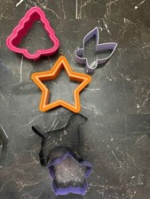 Various Cookie Cutter's Plastic and Metal-NEW