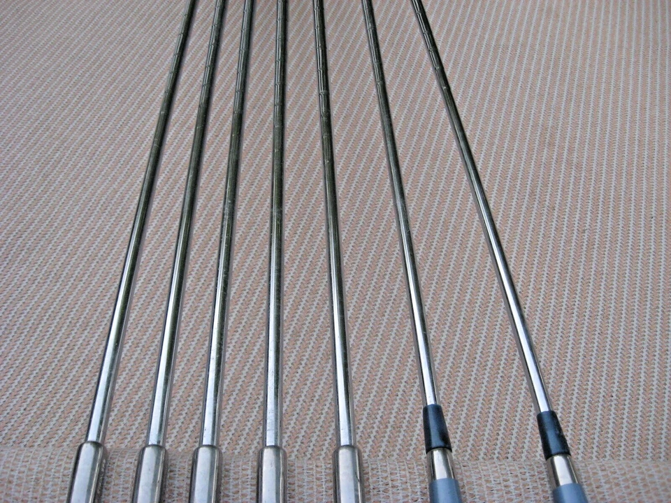 MacGregor MT Perimeter Weighting 5-9 irons+ 1 &3 Woods W / Covers/Ladies Flexs - Image 2 of 4