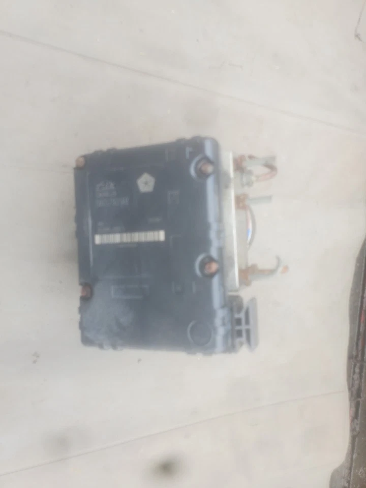 吉普大切诺基 ABS 制动控制模块带泵防锁 1999 2000 2001 — 第 2/3 张图片