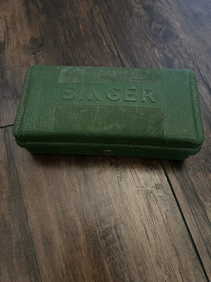 Singer buttonholer 160506 with Manual and 5 Templates  1948-Vtg.