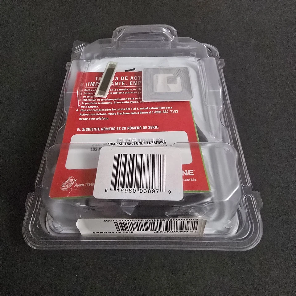 LG 840G Prepaid Phone TracFone Black New  - Image 3 of 4