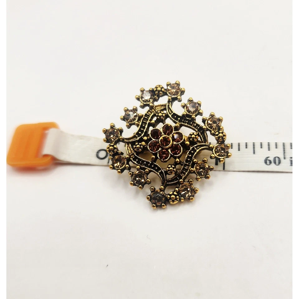 Broche vintage ornamentado diseño de flores de diamantes de imitación antiguo tono dorado prendedor Foto 4 de 4