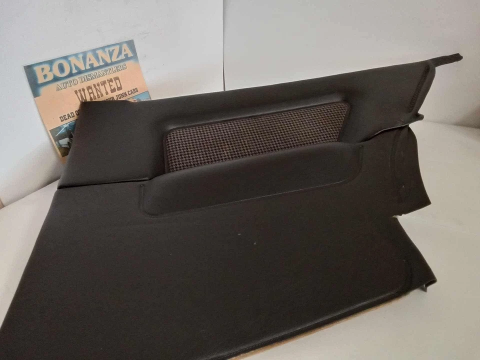 PANEL MOLDURA PUERTA TRASERA DERECHA (pasajero) BMW 325E 85 OEM USADO Foto 4 de 4